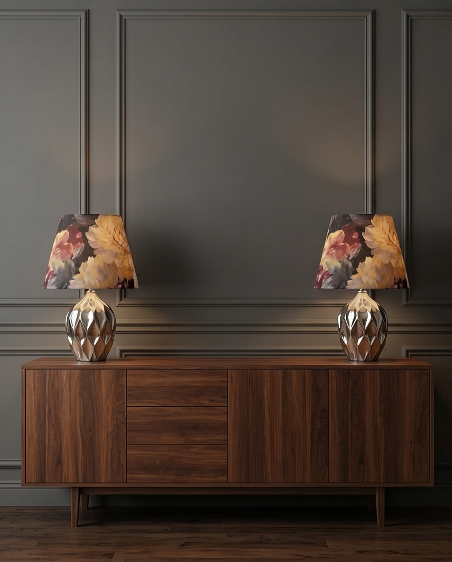 Lampa "Culoare" – Arta catifelei și eleganța ceramicii