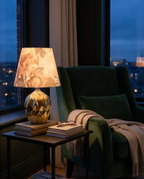 Lampa "Pastel" – Arta catifelei și eleganța ceramicii