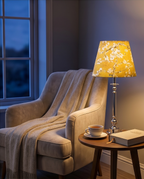 Lampa "Floare de Cais" – Eleganță tactilă și strălucire cromată