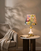 Lampa „Clopoțel” – Rafinament auriu și lumină difuză