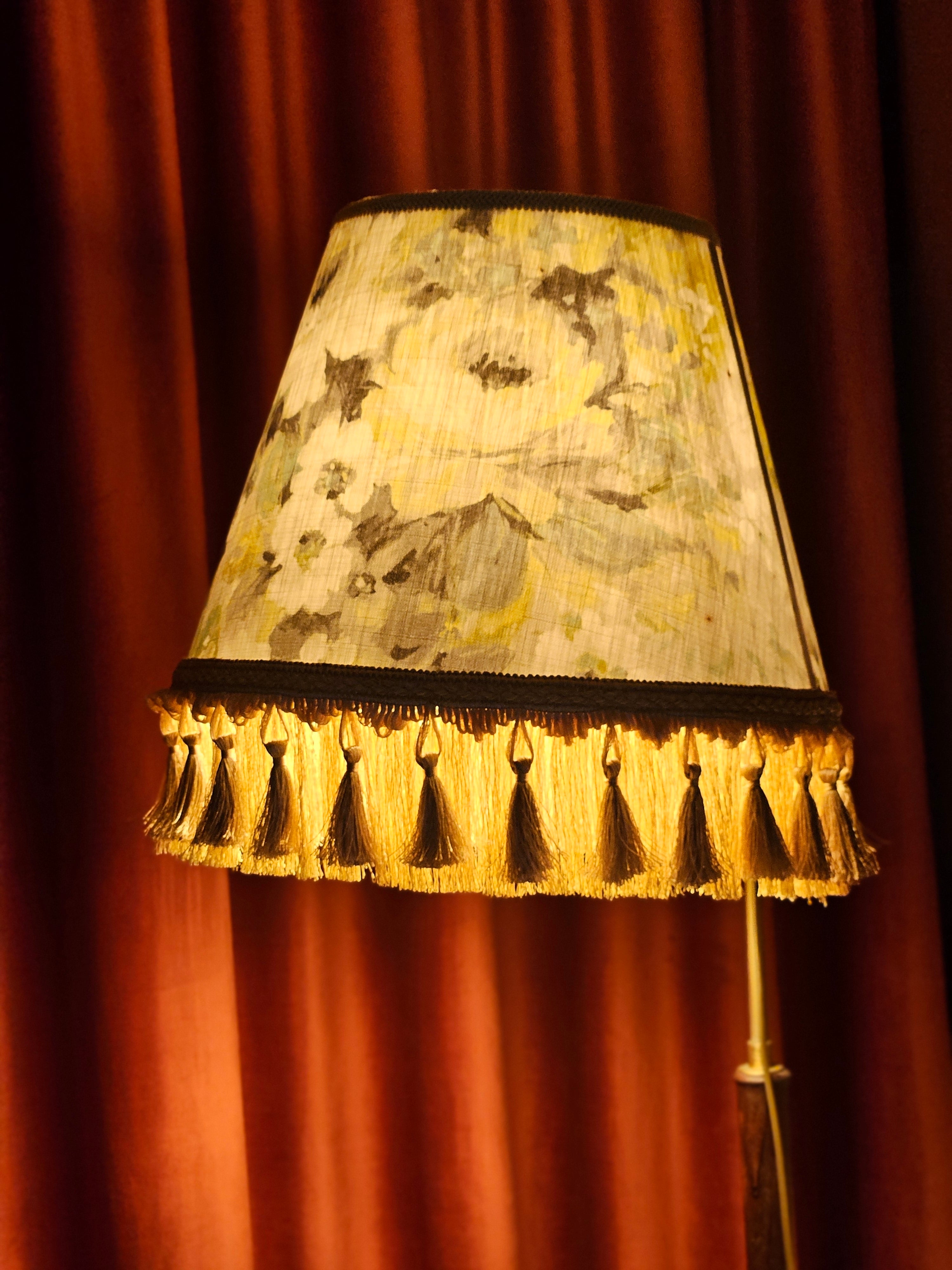 Floare de Bujor - lampa de podea