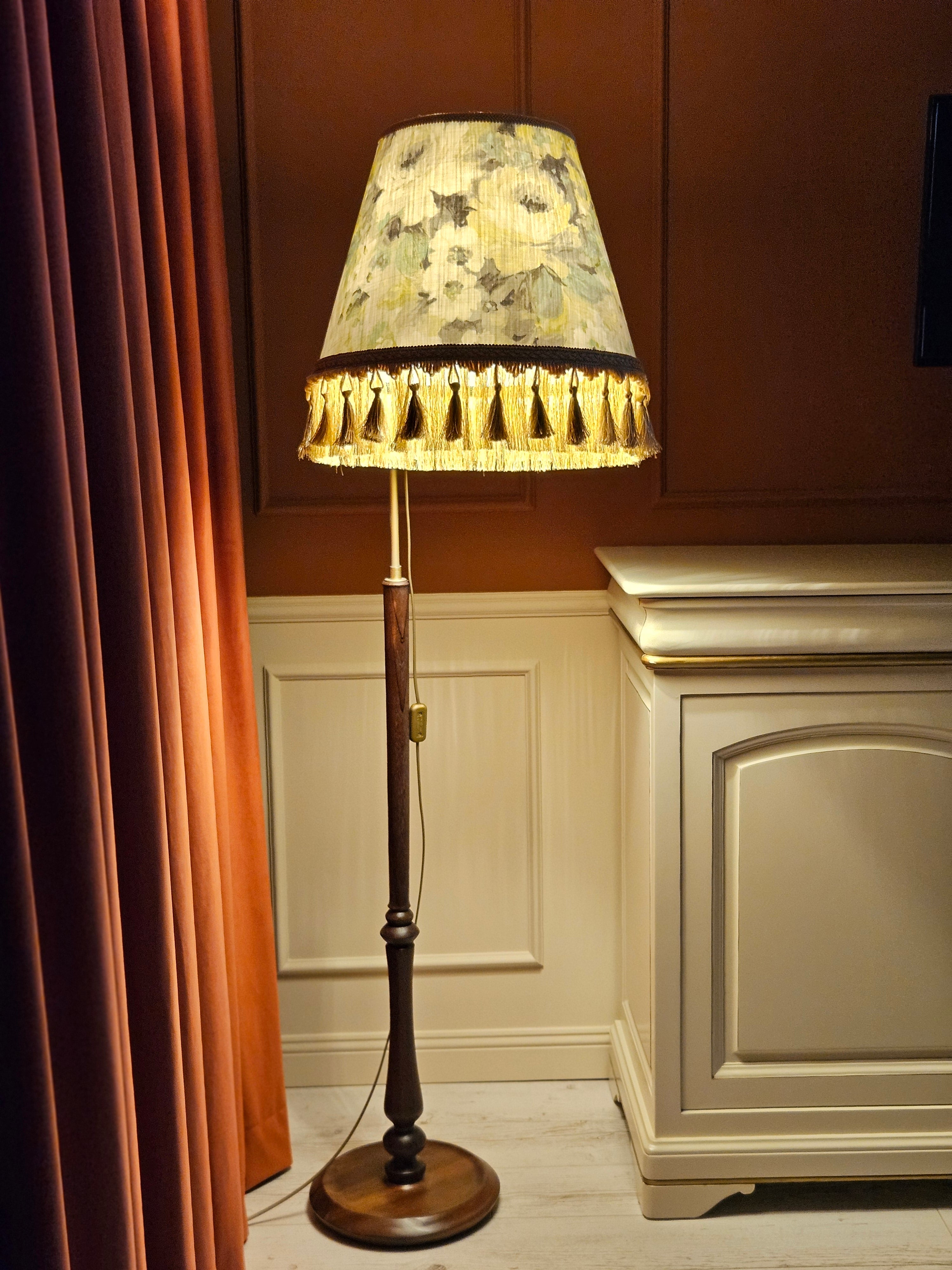Floare de Bujor - lampa de podea